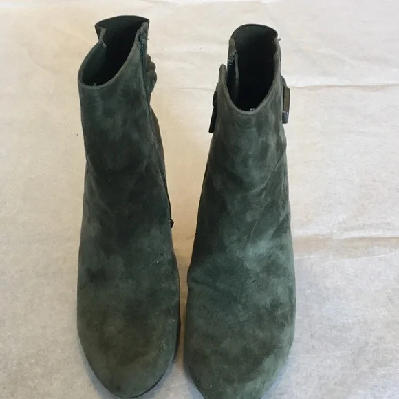 🏷️ SALE 🏷️  Saks Fifth Avenue Green Suede Boots - Picture 2 of 4
